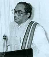 Dr. Kutumb Shastri